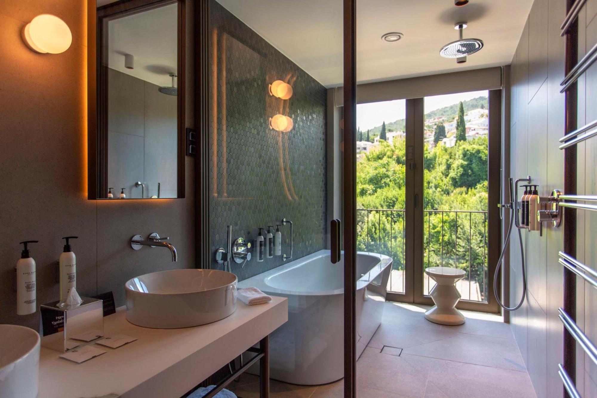 Keight Hotel Opatija, Curio Collection By Hilton ภายนอก รูปภาพ